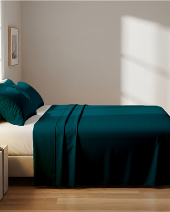 Teal Microfiber Flat Bedsheet With Two Pillow Cover – Fade-Resistant & All-Season Comfort